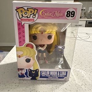 Sailor moon and Luna pop figure 89 NIB